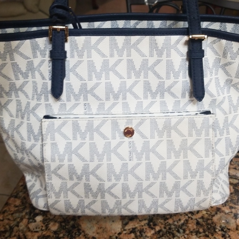 Michael kors purse